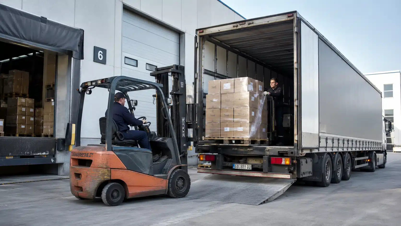 qué cubre un seguro de transporte de mercancías en España